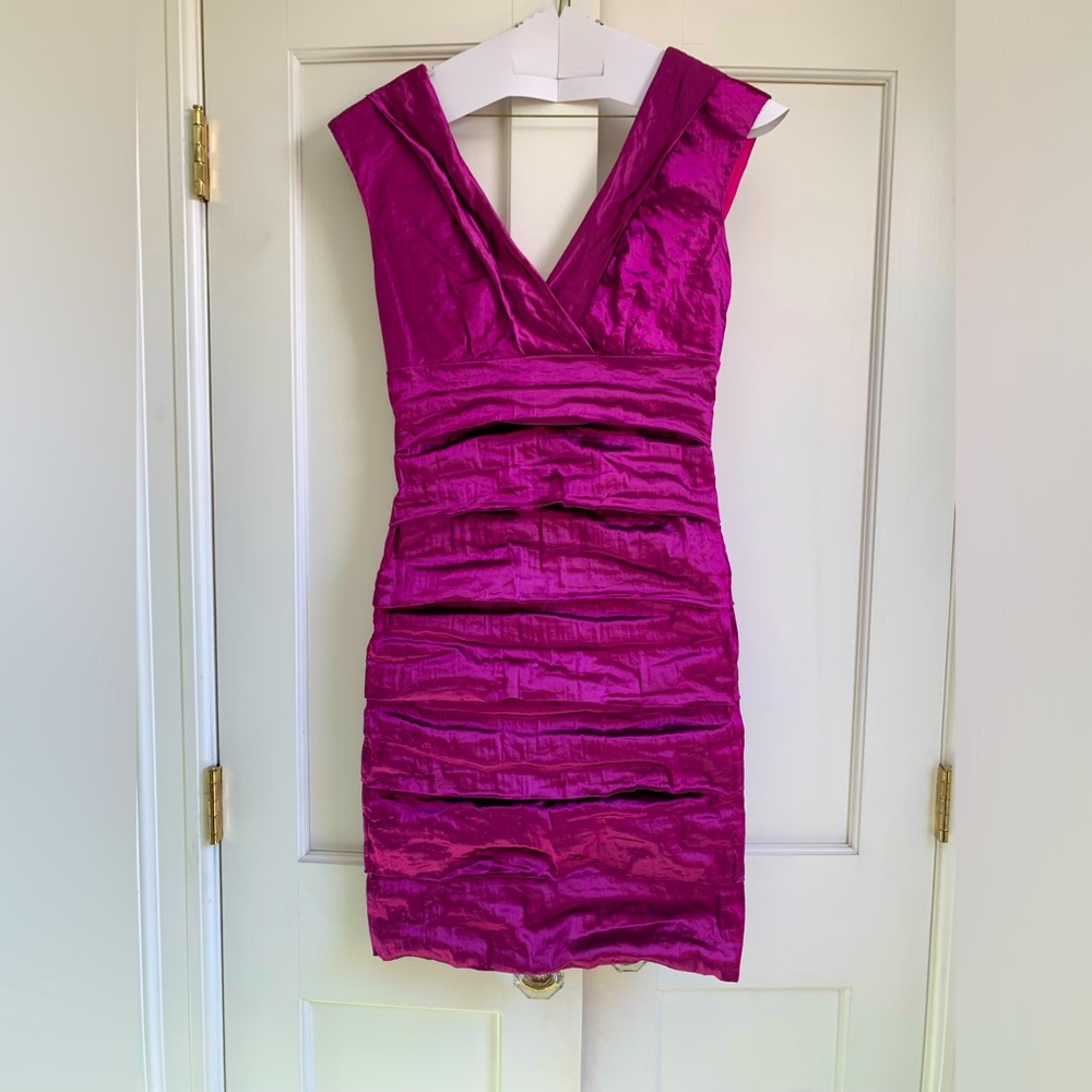 Stunning Nicole Miller cocktail dress.